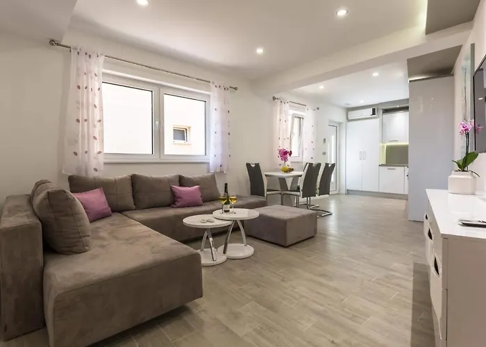 Dva * 마카르스카